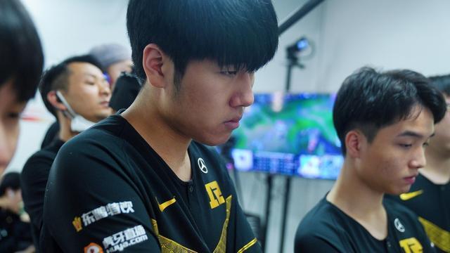 守与快反 守与快反