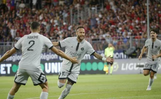 这次联名的 这次联名的